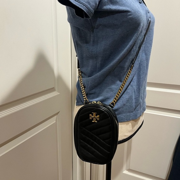 TORY BURCH KIRA QUILTED CROSSBODY BAG - Picture 10 of 11